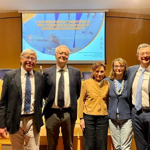 ECM del 13/04/24 - L’antimicrobico-resistenza: una pandemia silenziosa da arginare rapidamente